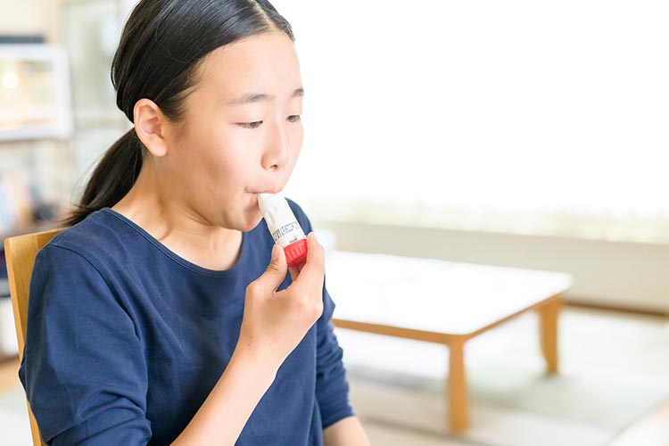 女性